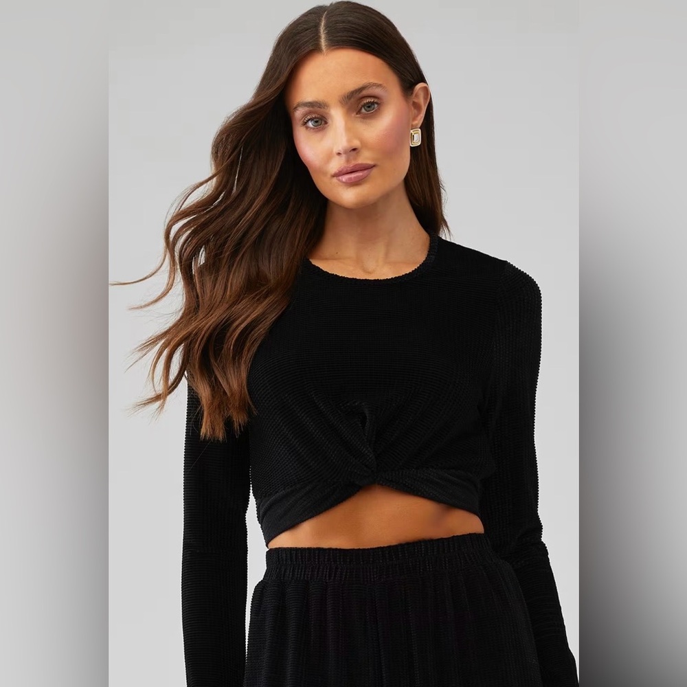 Minkpink Chaima Twist Front Top - Black Long Sleeve Women's Top